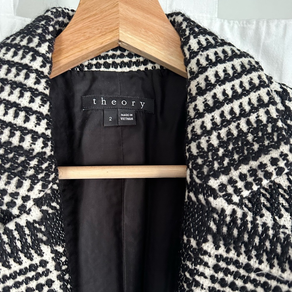 Houndstooth Print Vest - Picture 6 of 9